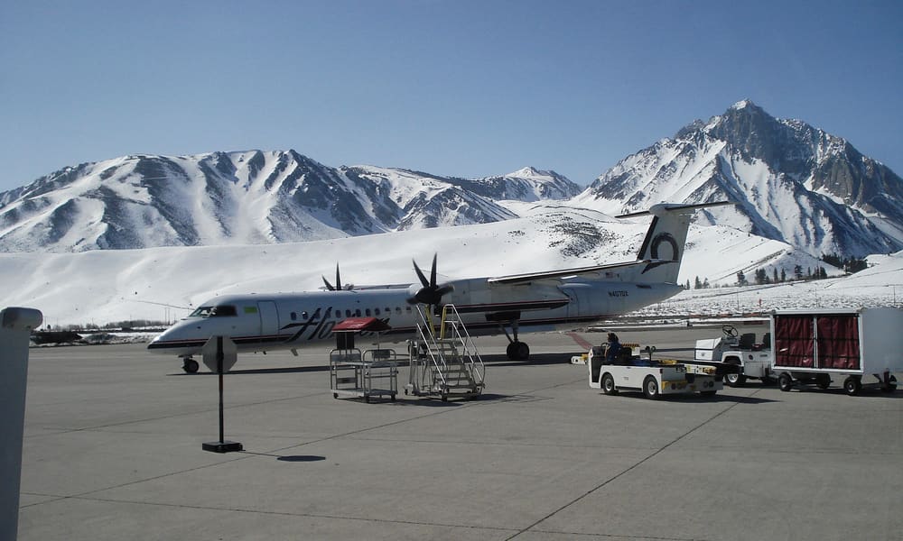 Mammoth airport